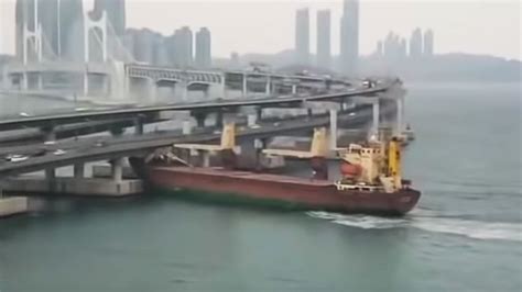 cargo ship crash into bridge